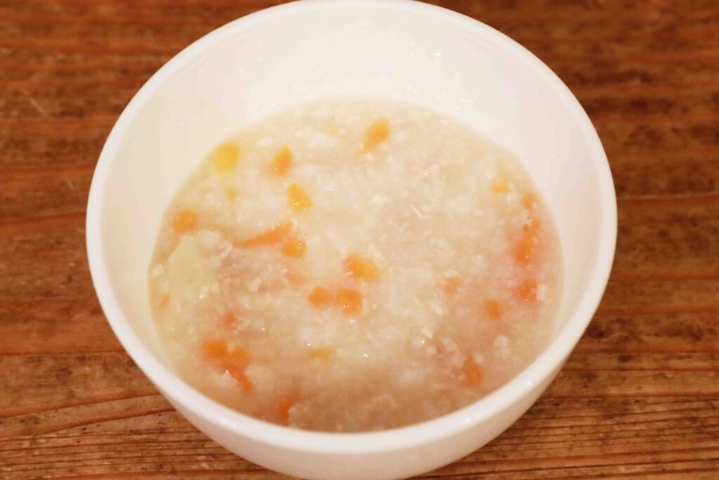 にんじんと玉ねぎのほぐしチキンリゾット